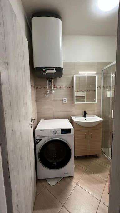A Comfy In Apartament *