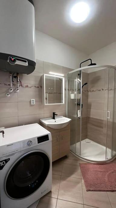 A Comfy In Apartament *